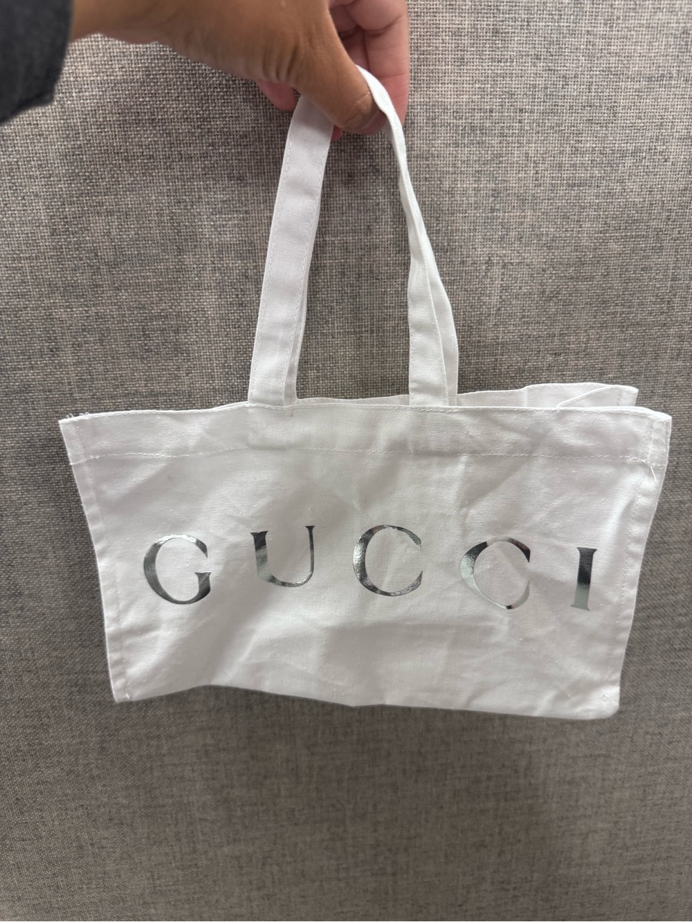 Gucci Small White Tote with Silver Metallic Logo - Picture 3 of 4